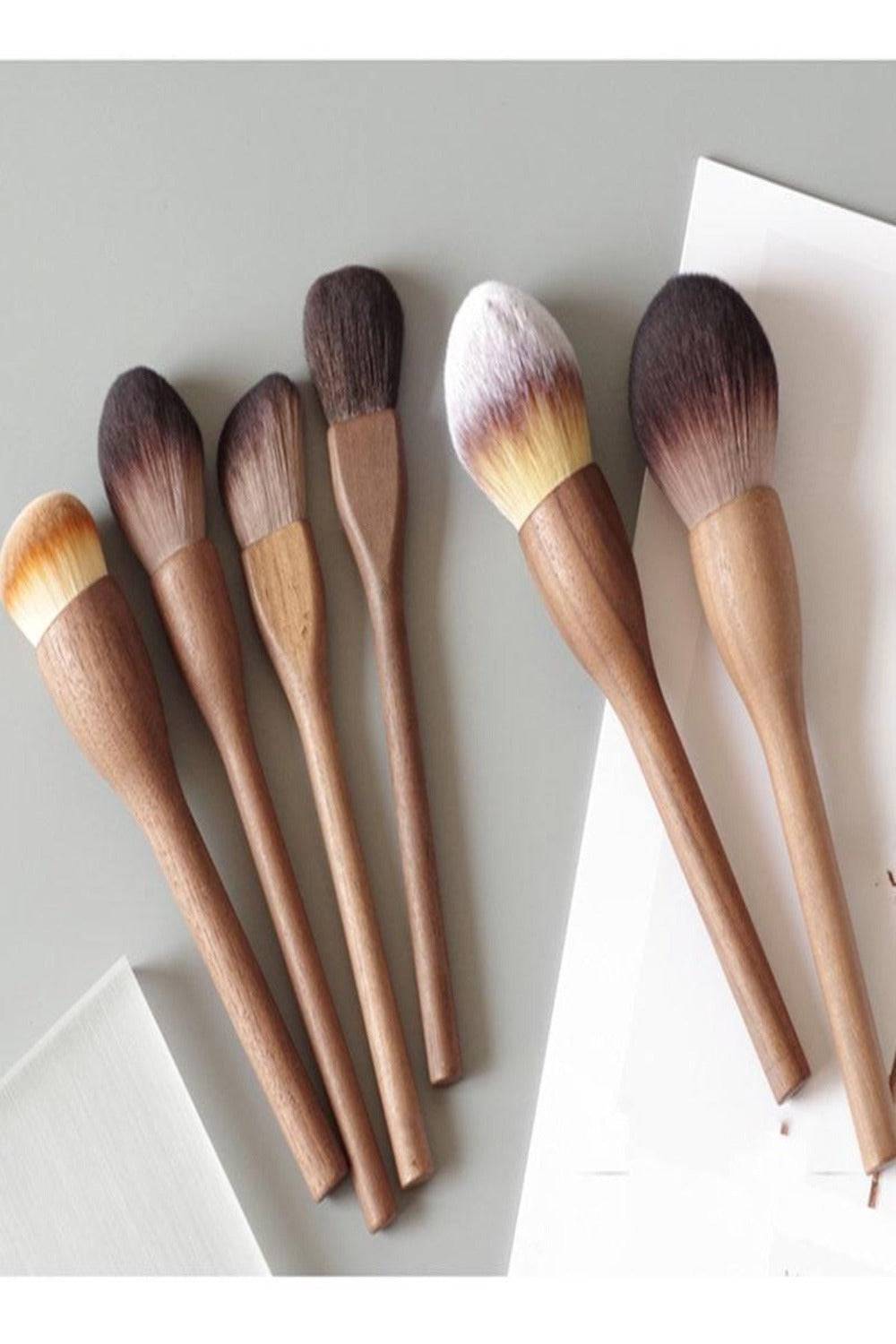 European Vintage Wood Loose Powder Makeup Brush Set - TGC Boutique - Makeup Brush Set