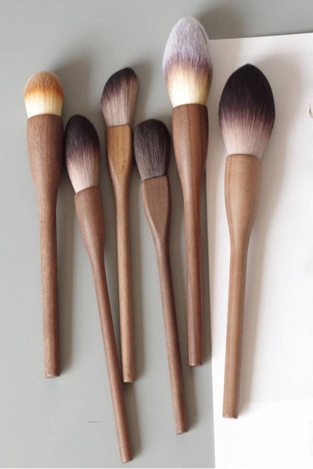European Vintage Wood Loose Powder Makeup Brush Set - TGC Boutique - Makeup Brush Set