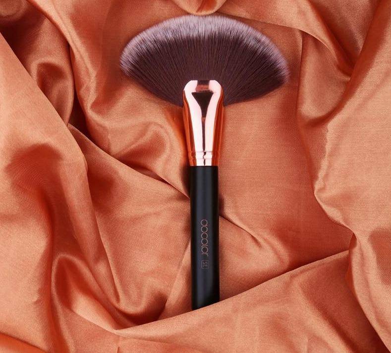 Foundation Fan Contour Powder Flat Top Buffing Highlighter Makeup Brushes - TGC Boutique - Makeup Brushes
