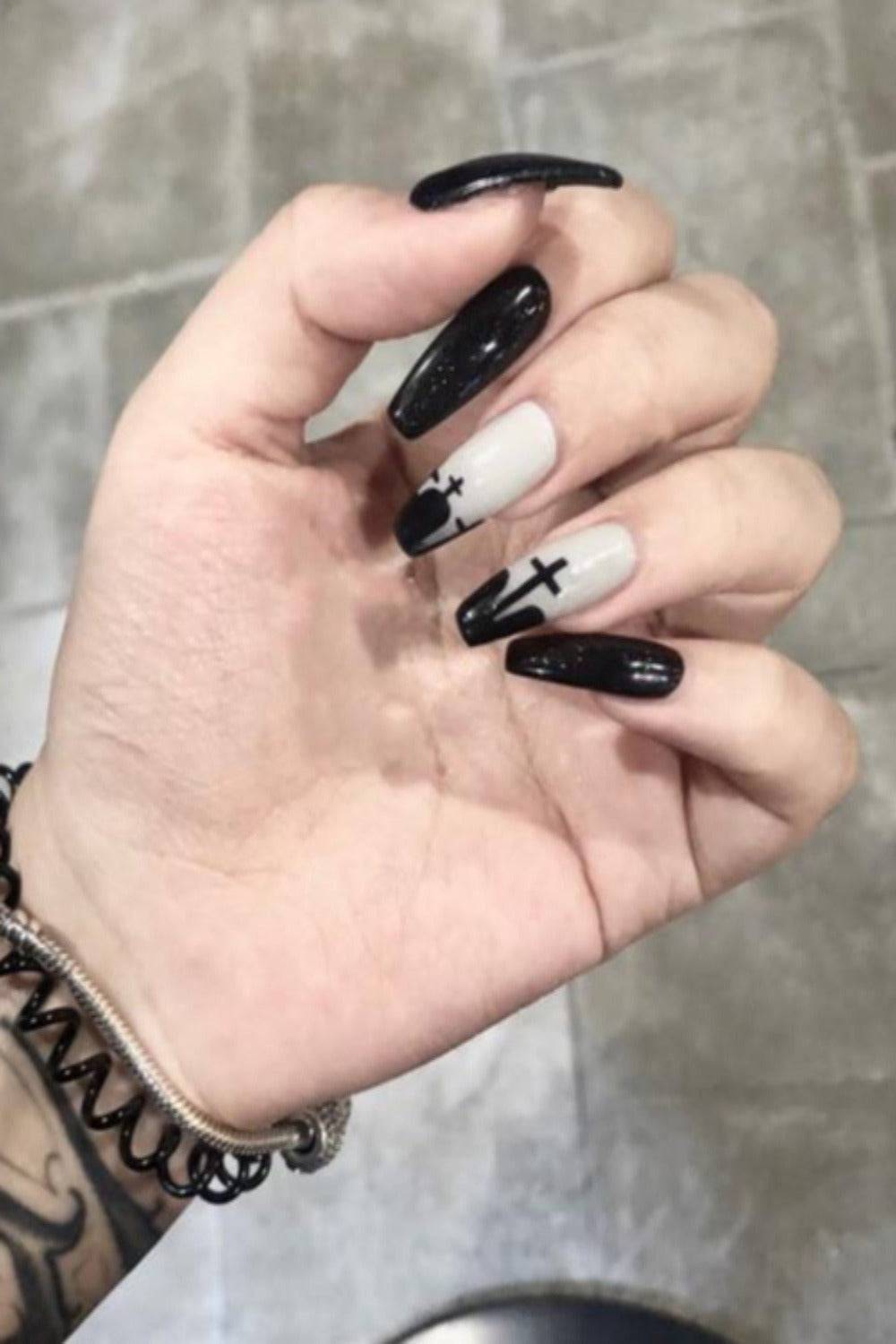 Halloween Black & White Cross Graveyard Coffin Tip Press On Nails Kit - TGC Boutique - Halloween Press On Nails