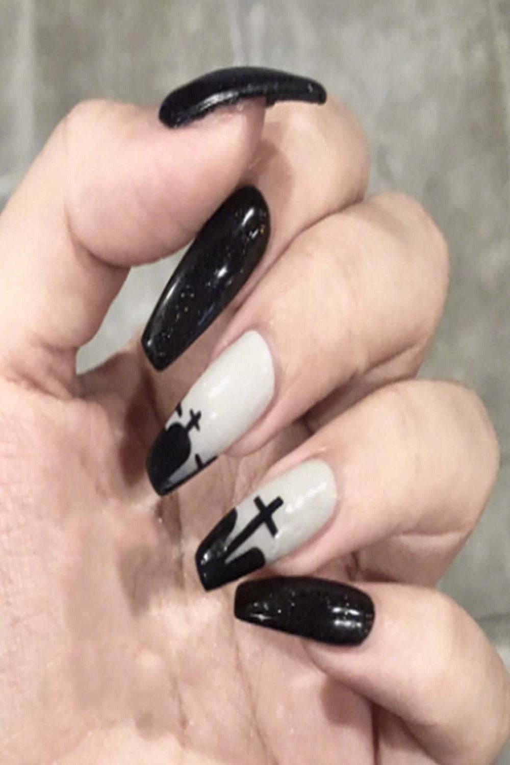 Halloween Black & White Cross Graveyard Coffin Tip Press On Nails Kit - TGC Boutique - Halloween Press On Nails
