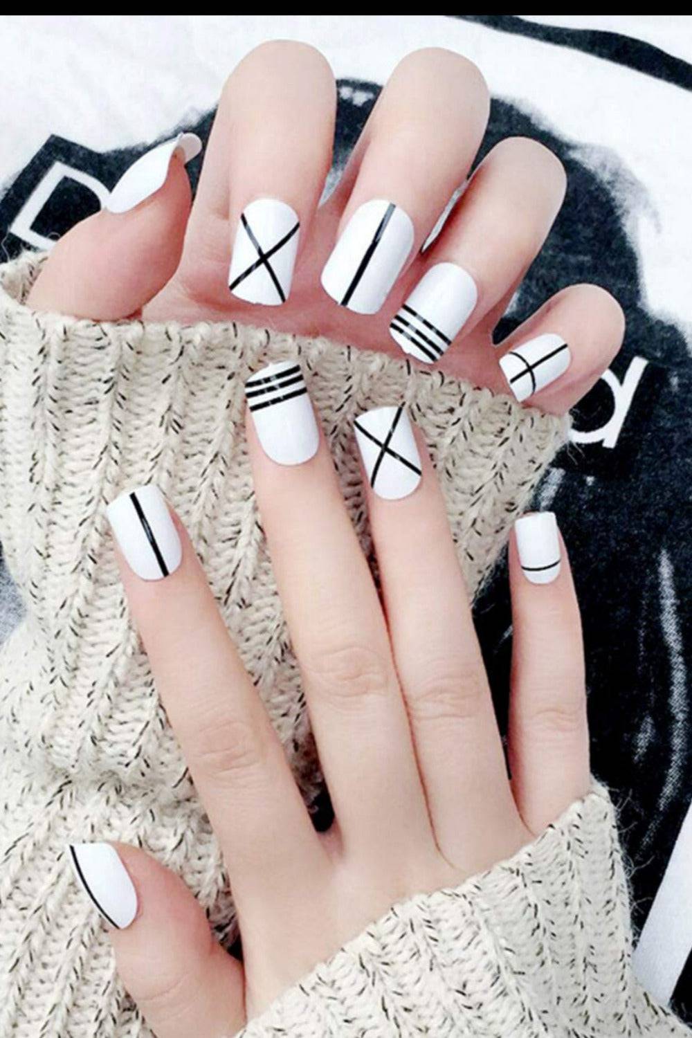 Press On Nails Black And White Short Square Line Design Nail Kit - TGC Boutique - Press On Nails