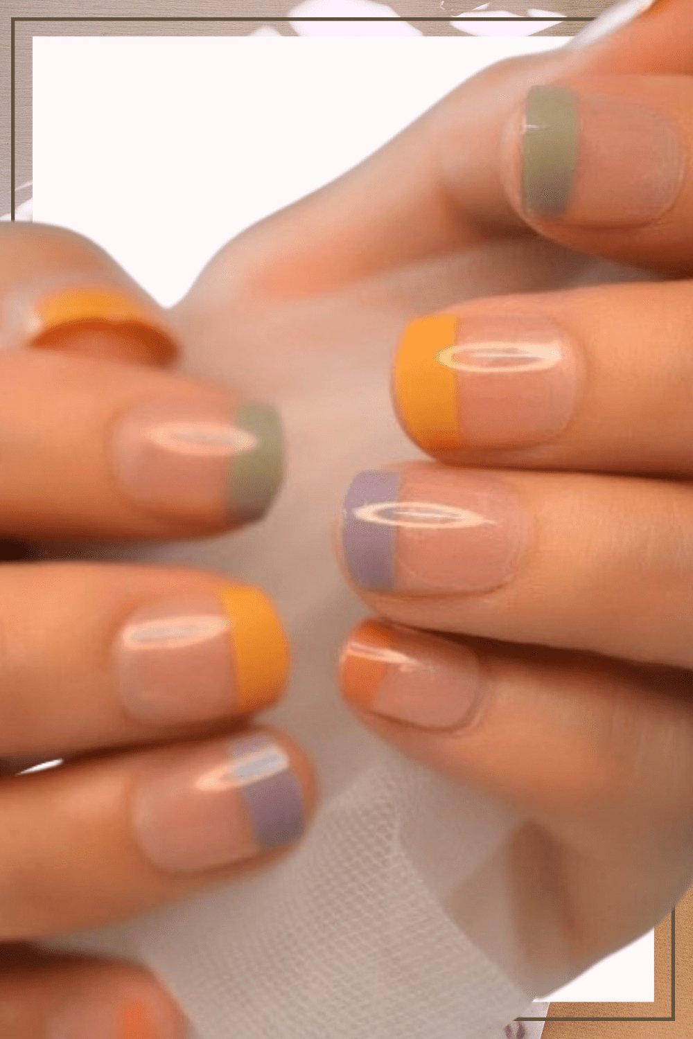 Press On Nails Glossy Round French Tip Nail Kit - TGC Boutique - Press On Nails