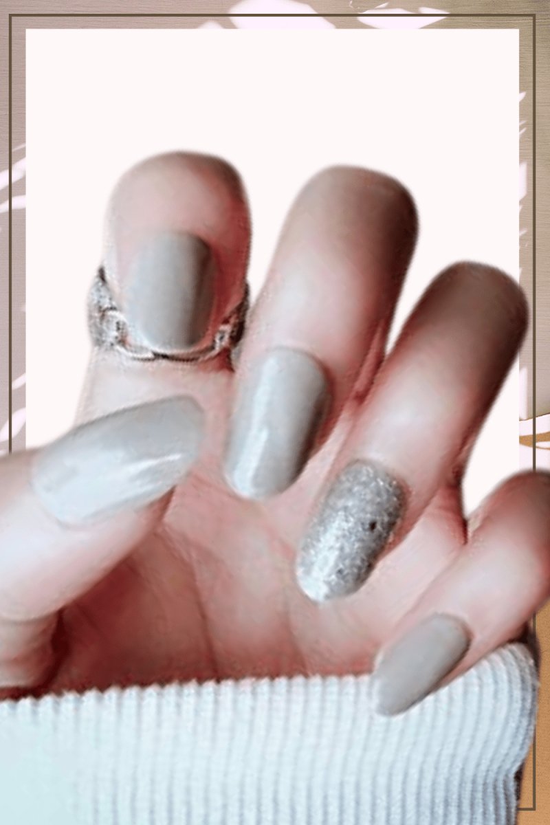 Press On Nails Gray Glossy Oval Glitter Nail Kit - TGC Boutique - Press On Nails