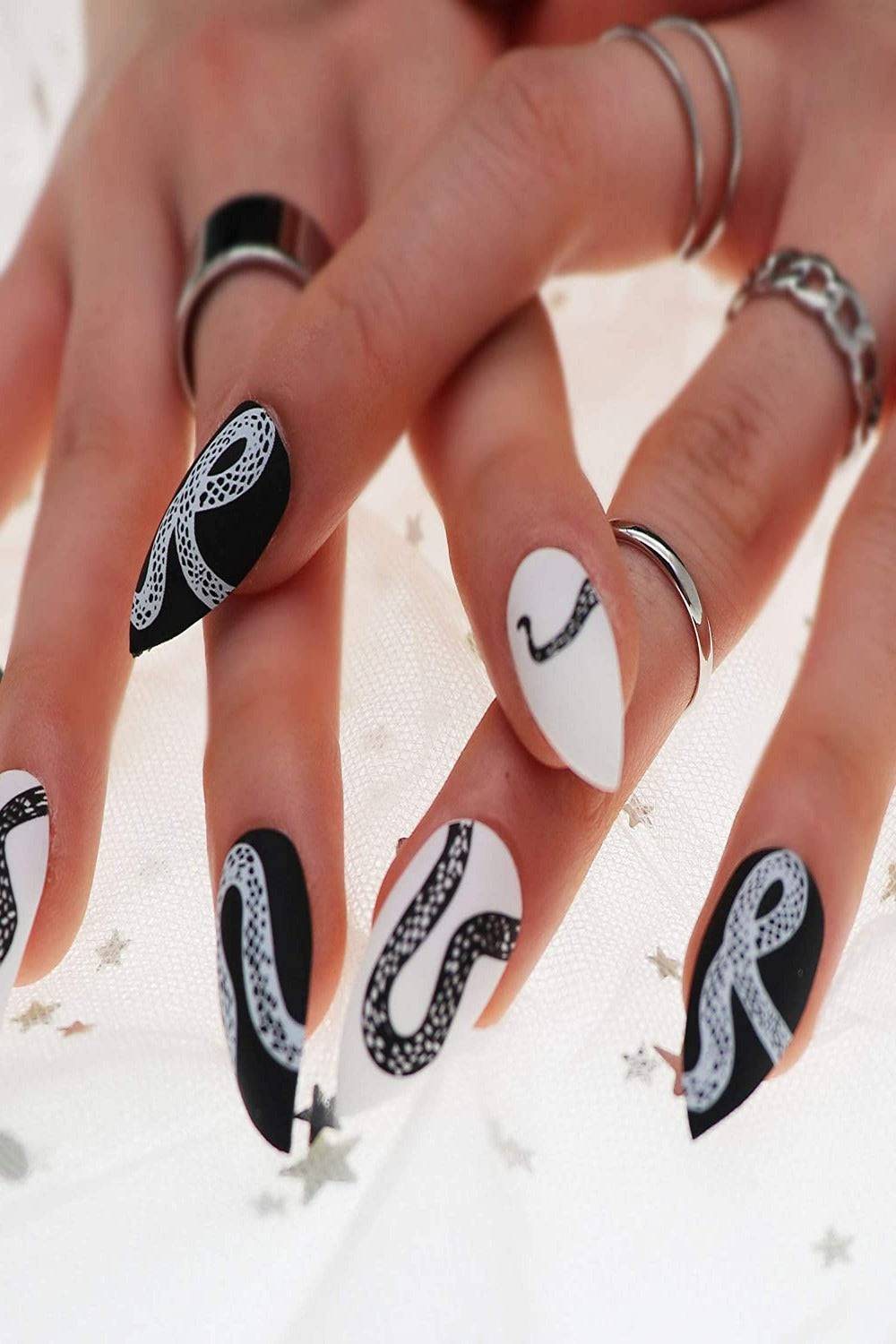 Press On Nails Matte Stiletto Snake Black And White Nails Kit - TGC Boutique - Press On Nails
