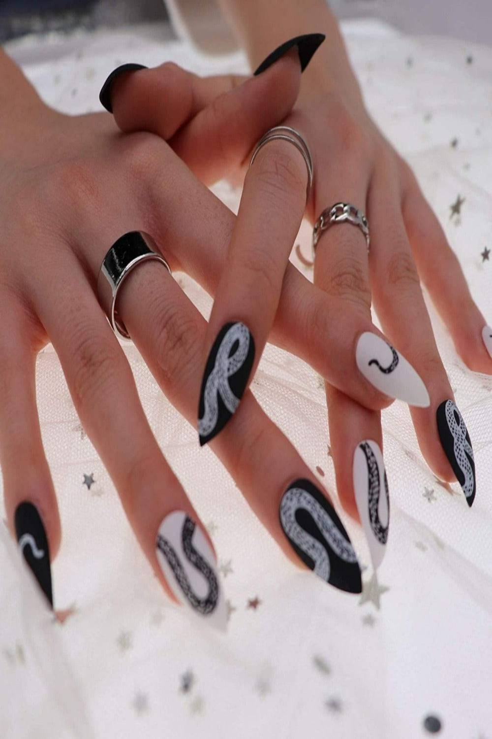 Press On Nails Matte Stiletto Snake Black And White Nails Kit - TGC Boutique - Press On Nails