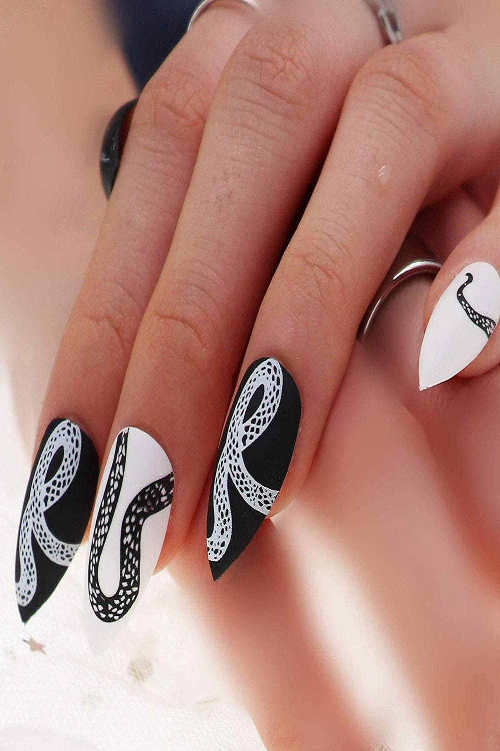 Press On Nails Matte Stiletto Snake Black And White Nails Kit - TGC Boutique - Press On Nails