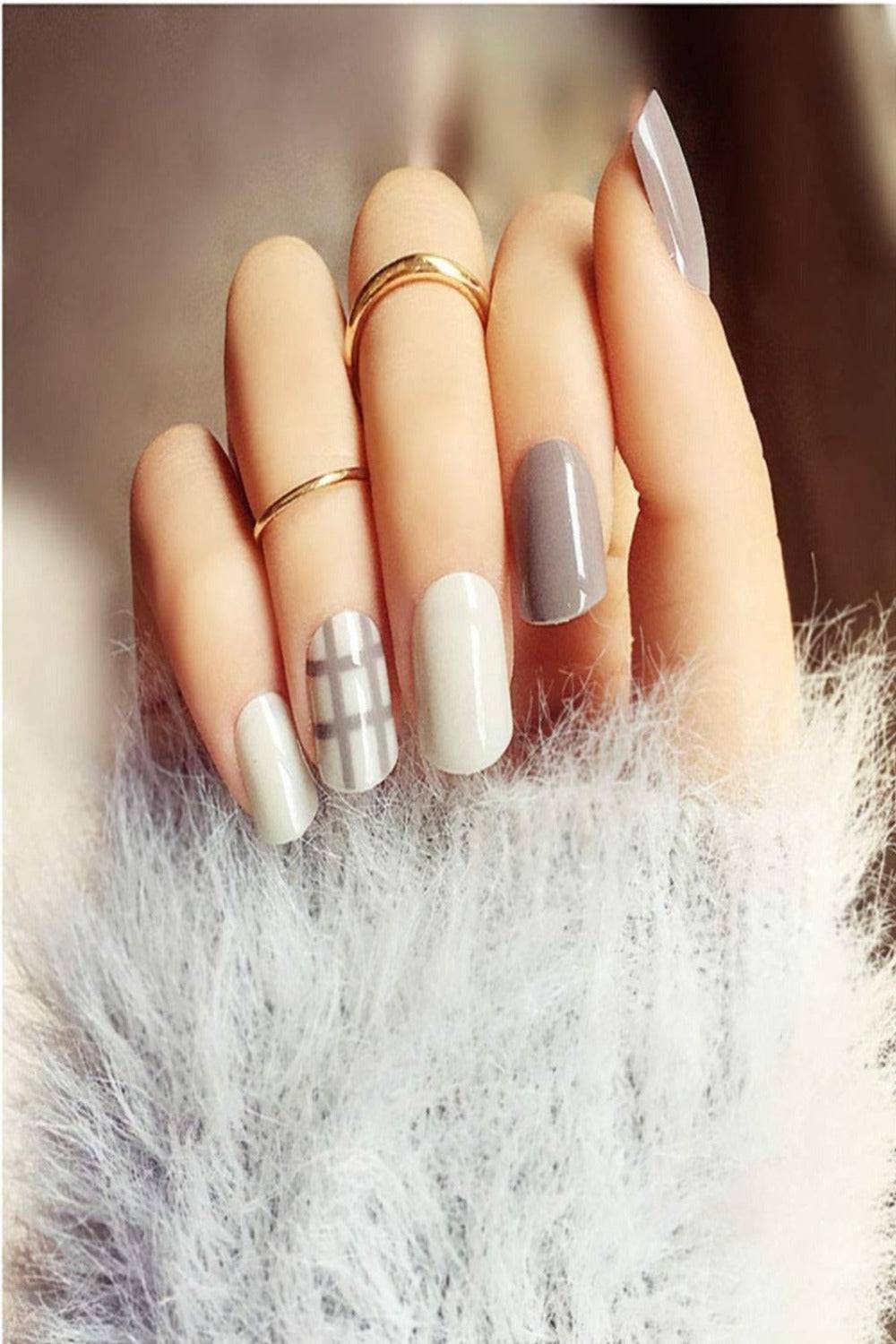 White And Gray checkered Short Square Press On Nails Kit - TGC Boutique - Press On Nails