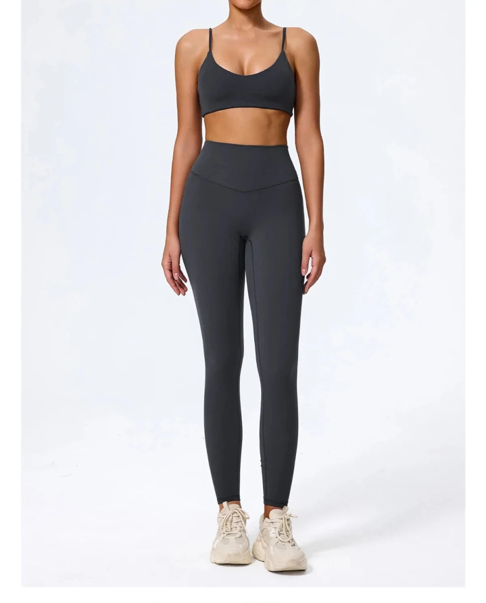Black leggings set, front, wide waistband above the navel