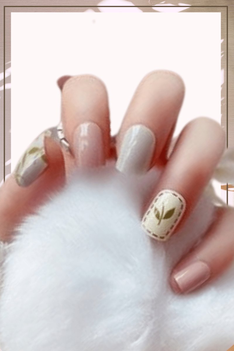 Press On Nails White And Pink Glossy Square Leaf Nail Kit - TGC Boutique - Press On Nails